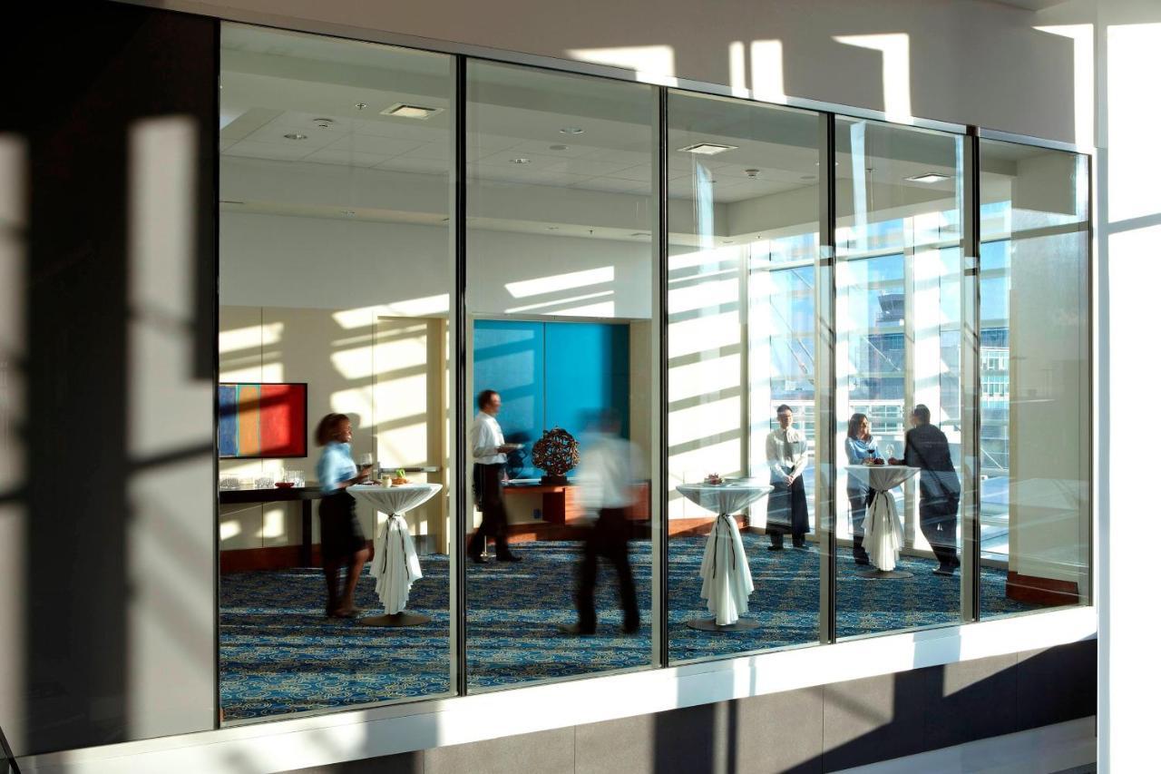 Marriott Montreal Airport In-Terminal Hotel Dorval Εξωτερικό φωτογραφία