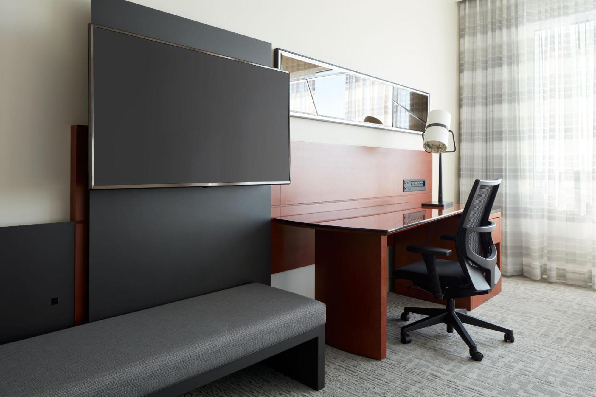 Marriott Montreal Airport In-Terminal Hotel Dorval Εξωτερικό φωτογραφία
