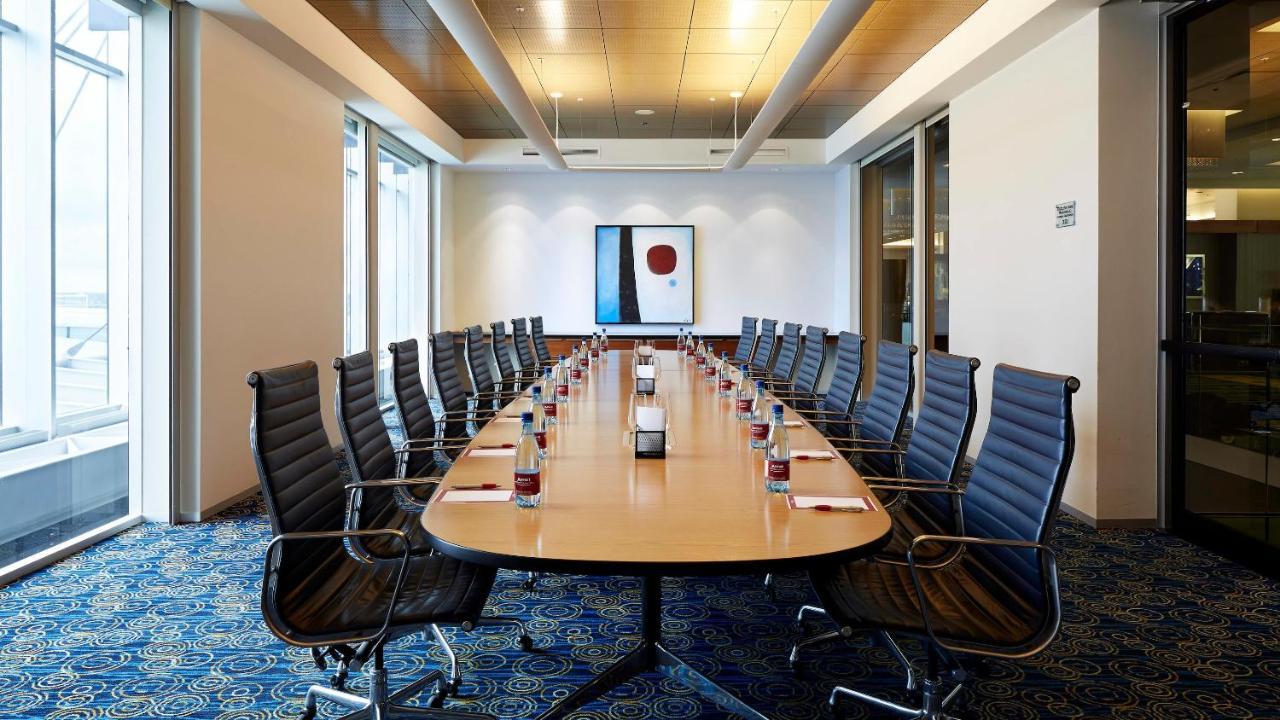 Marriott Montreal Airport In-Terminal Hotel Dorval Εξωτερικό φωτογραφία