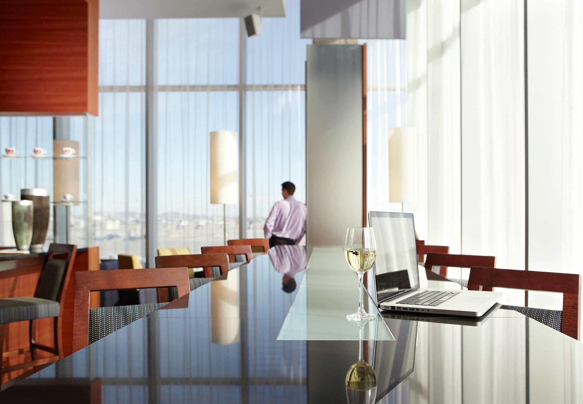 Marriott Montreal Airport In-Terminal Hotel Dorval Εξωτερικό φωτογραφία